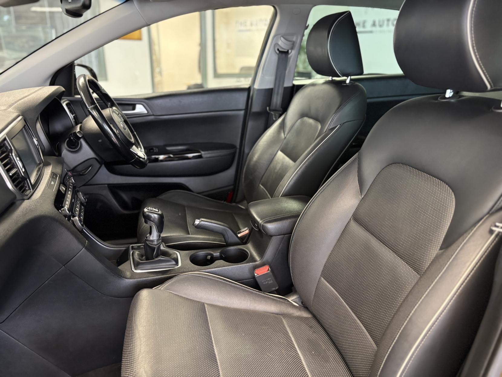 Kia Sportage 2.0 CRDi KX-4 SUV 5dr Diesel Manual AWD Euro 6 (182 bhp)