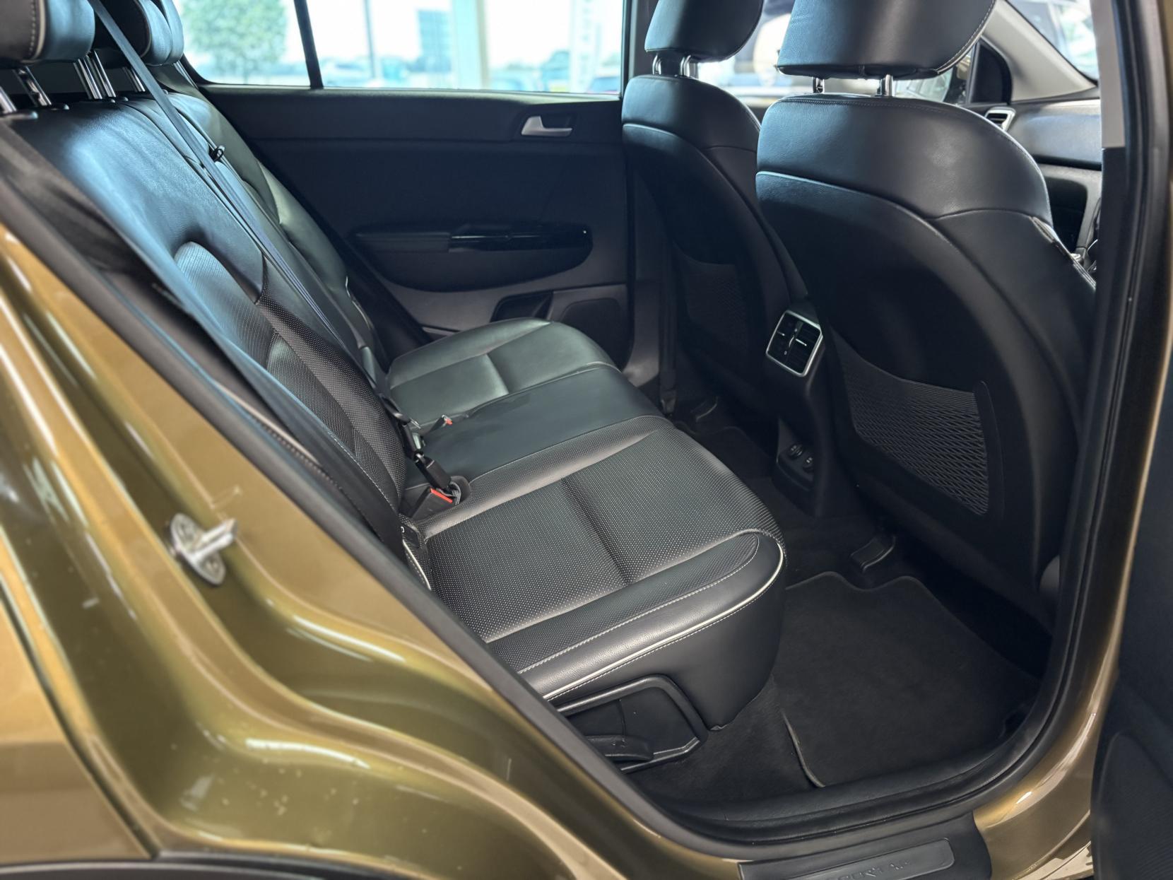 Kia Sportage 2.0 CRDi KX-4 SUV 5dr Diesel Manual AWD Euro 6 (182 bhp)