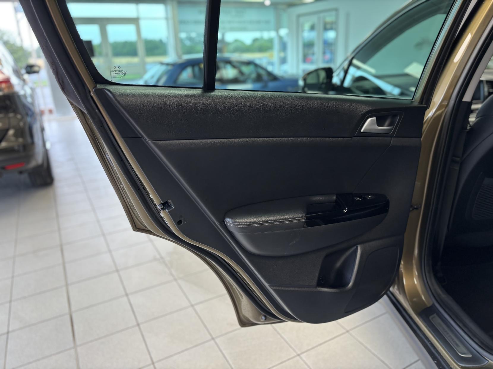 Kia Sportage 2.0 CRDi KX-4 SUV 5dr Diesel Manual AWD Euro 6 (182 bhp)