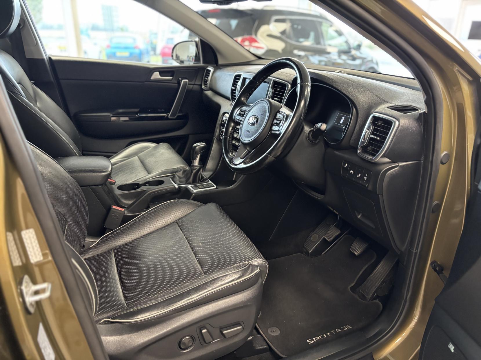 Kia Sportage 2.0 CRDi KX-4 SUV 5dr Diesel Manual AWD Euro 6 (182 bhp)