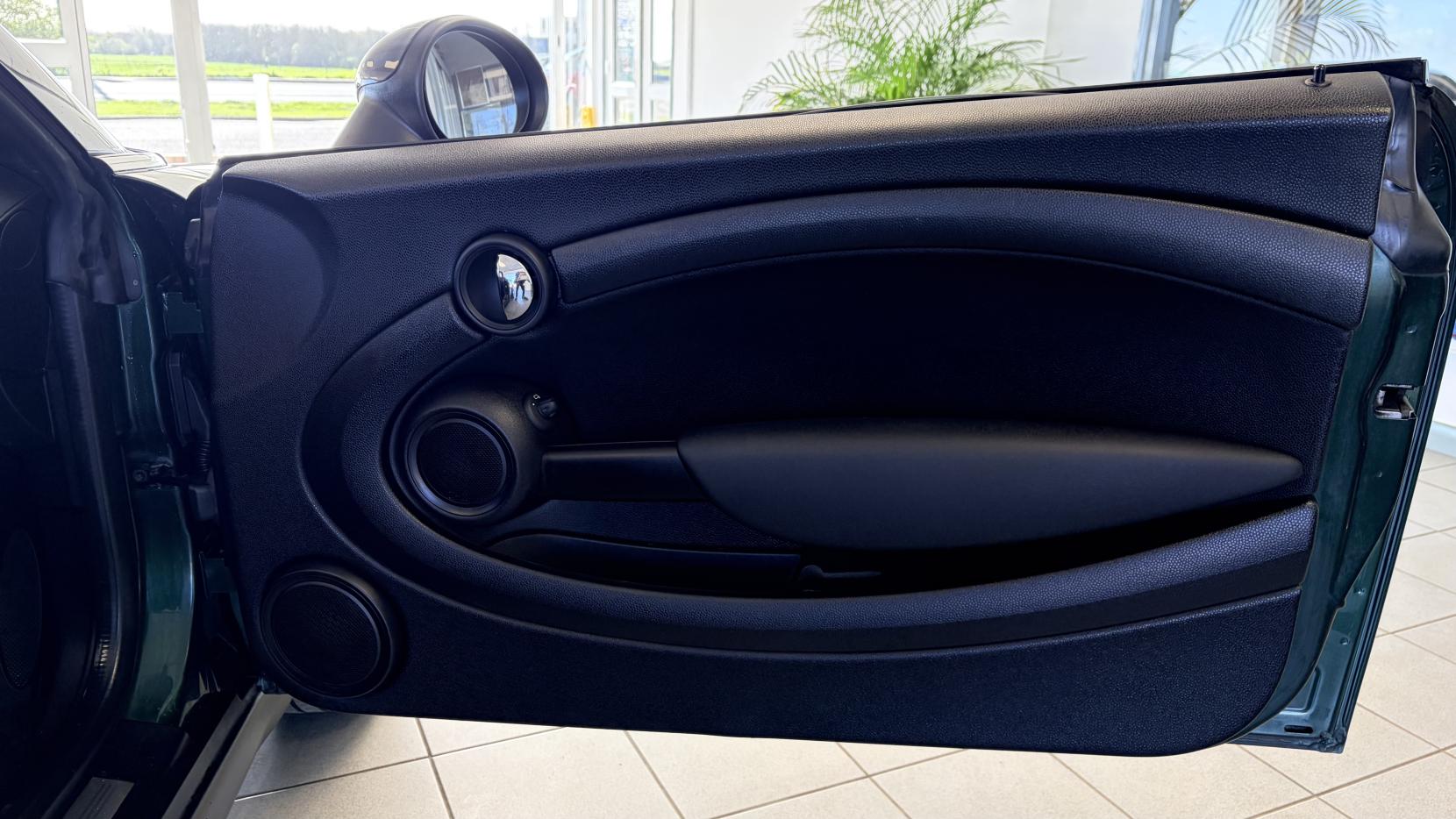 MINI Roadster 1.6 Cooper Convertible 2dr Petrol Manual Euro 6 (s/s) (122 ps)