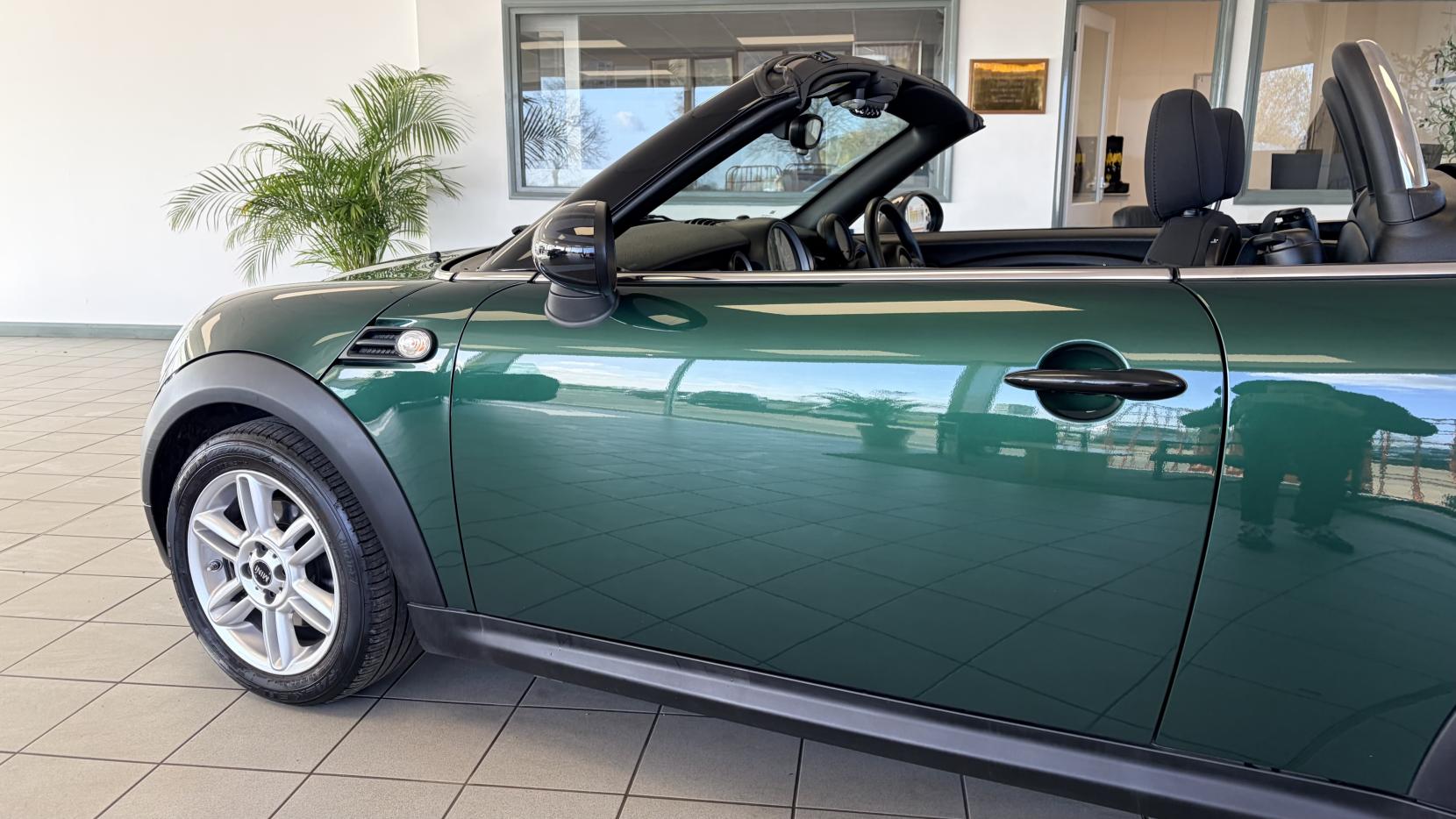 MINI Roadster 1.6 Cooper Convertible 2dr Petrol Manual Euro 6 (s/s) (122 ps)