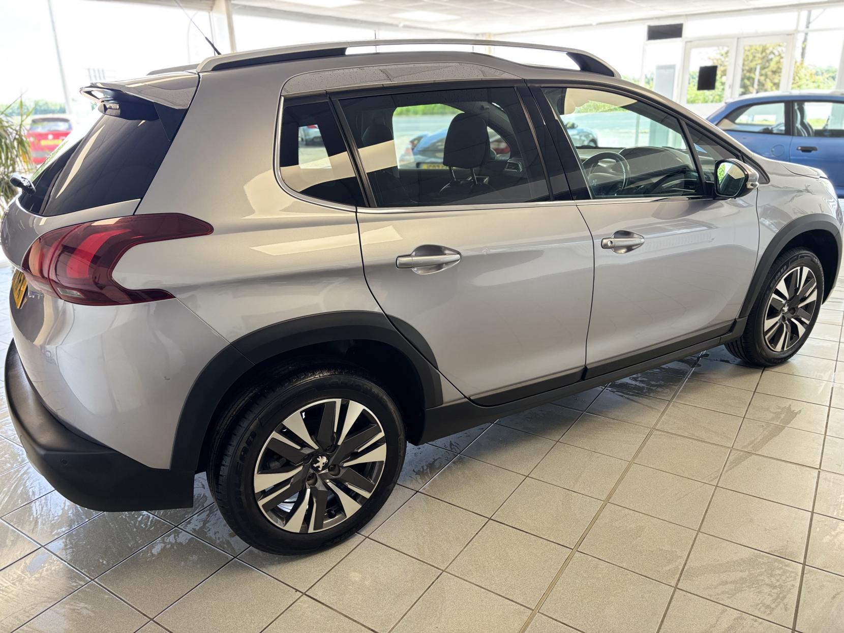 Peugeot 2008 1.2 PureTech Allure SUV 5dr Petrol Manual Euro 6 (82 ps)