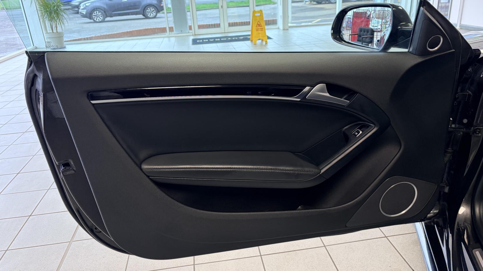 Audi A5 3.0 TDI V6 Black Edition Coupe 2dr Diesel Multitronic Euro 5 (s/s) (204 ps)