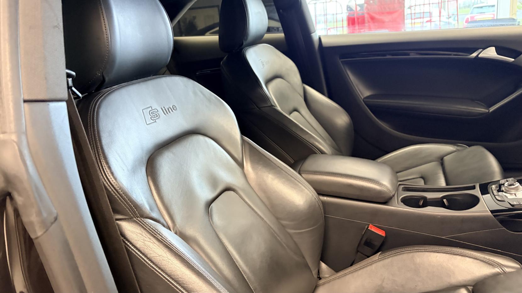 Audi A5 3.0 TDI V6 Black Edition Coupe 2dr Diesel Multitronic Euro 5 (s/s) (204 ps)