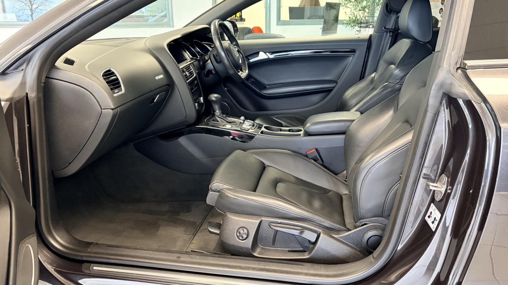 Audi A5 3.0 TDI V6 Black Edition Coupe 2dr Diesel Multitronic Euro 5 (s/s) (204 ps)