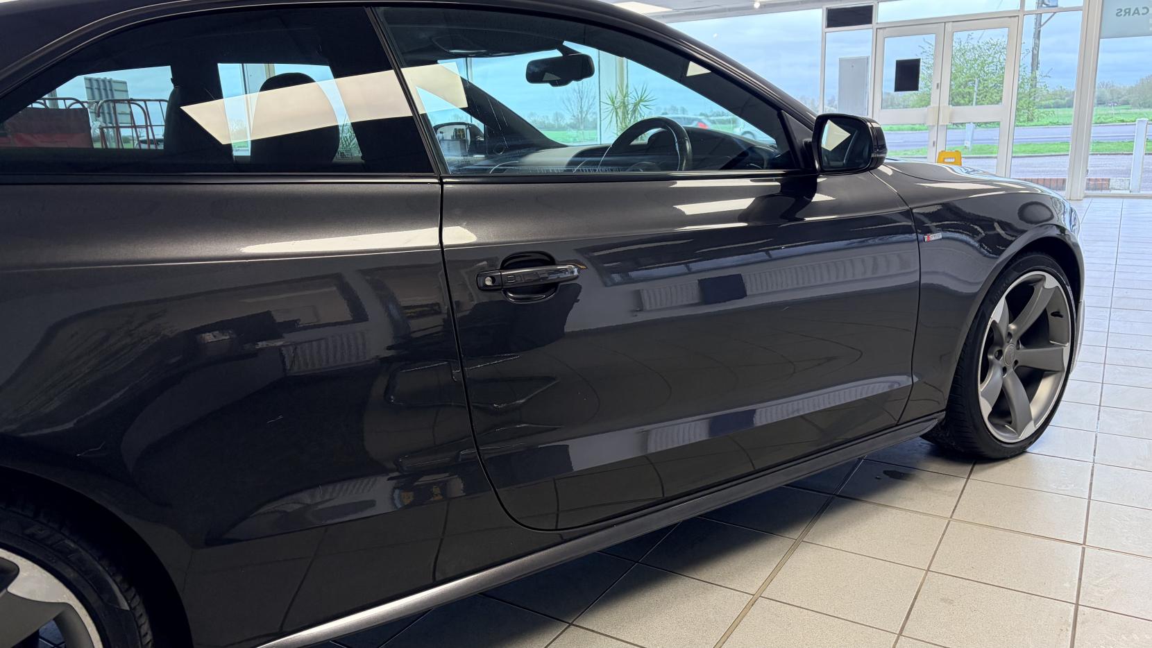 Audi A5 3.0 TDI V6 Black Edition Coupe 2dr Diesel Multitronic Euro 5 (s/s) (204 ps)