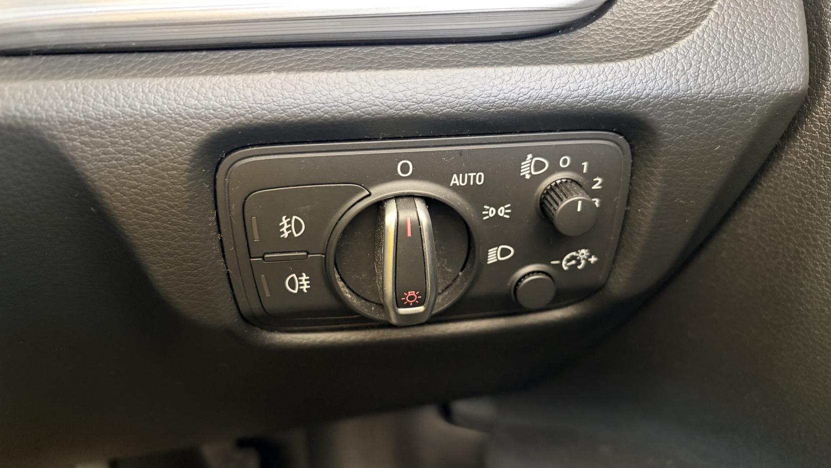 Audi A3 Cabriolet 1.4 TFSI CoD Sport Convertible 2dr Petrol Manual Euro 6 (s/s) (140 ps)